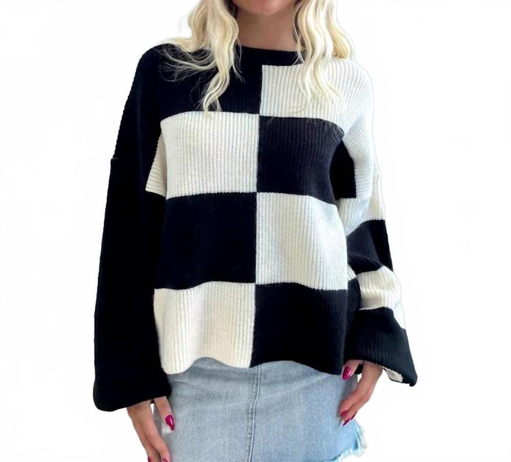 NEW &MERCI women's checkmate cozy sweater in black and white